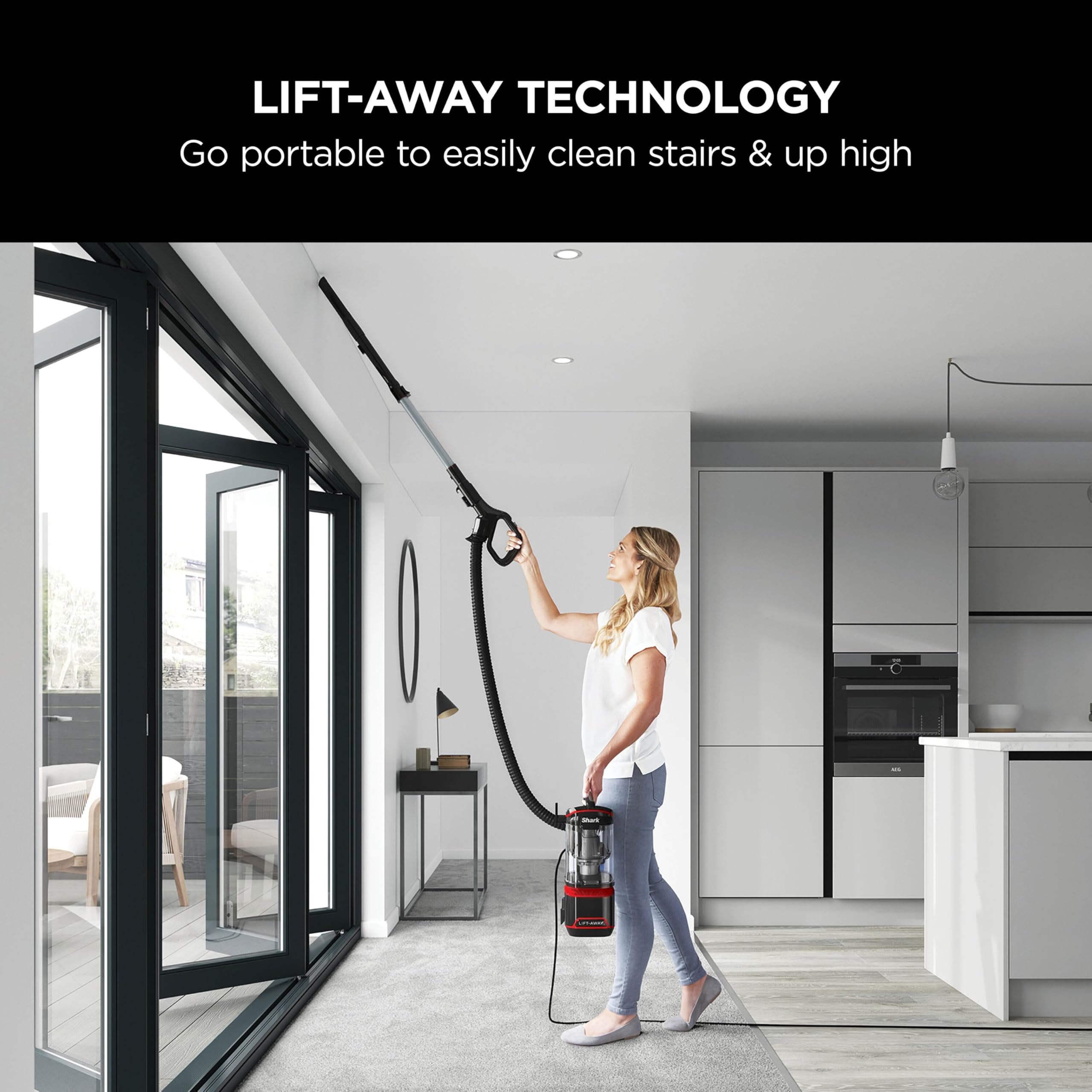 Shark Corded Upright Vacuum Cleaner 1.1L with Lift-Away Technology, Pet Model, LED Headlights